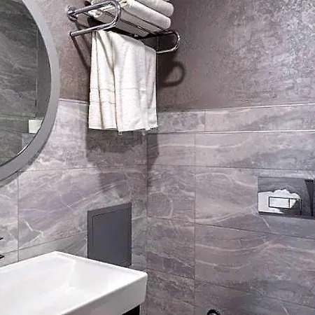 Hotell Avion 5*