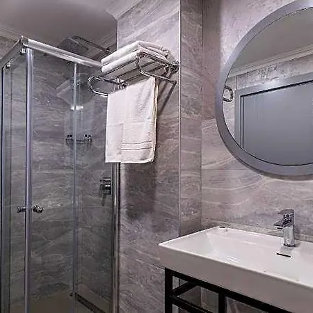 Hotel Avion 5*
